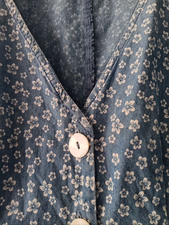 MinkPink Lazy Daze Romper XS Blue Floral Button Front V Neck Romper - Picture 5 of 7